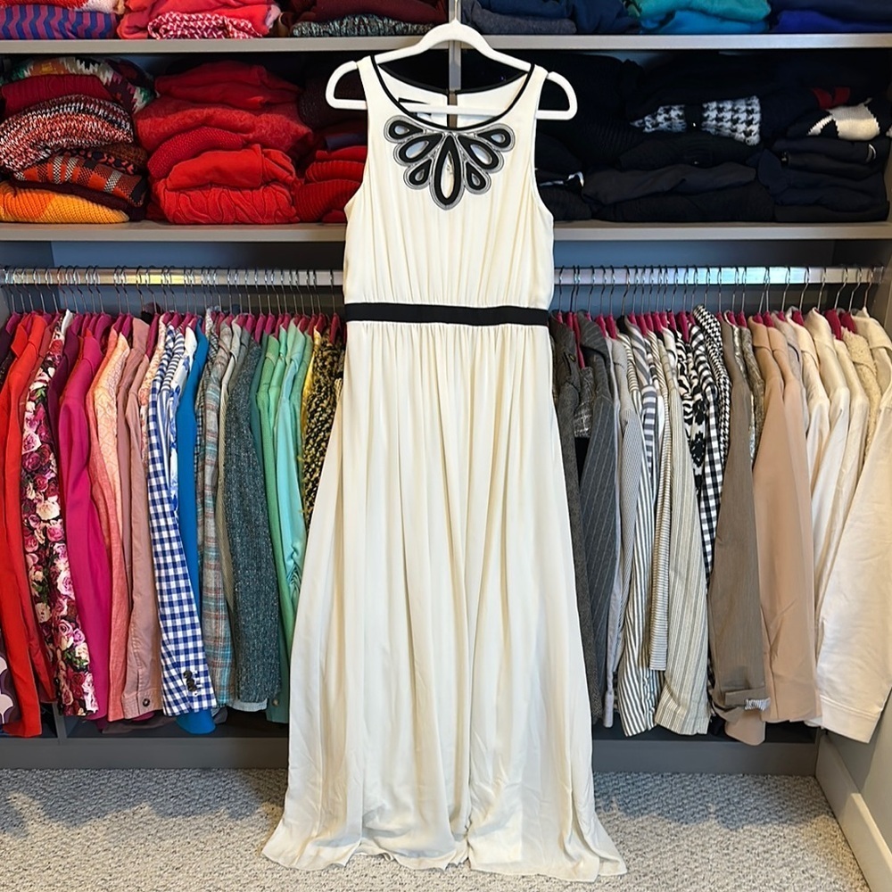 Nine Weat black/white sleeveless back zipper closure lined maxi dress size 4
